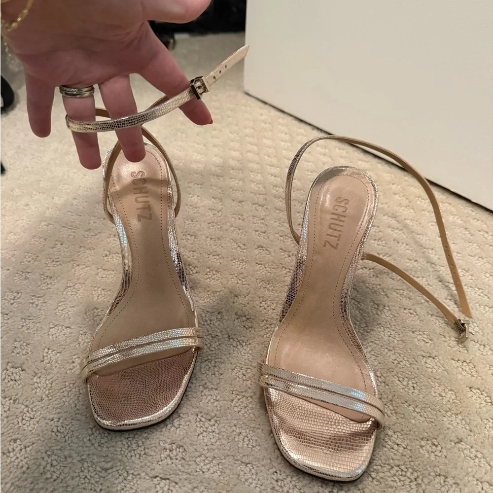 SCHUTZ Altina Metallic Gold Strappy Ankle‑Strap Sandals